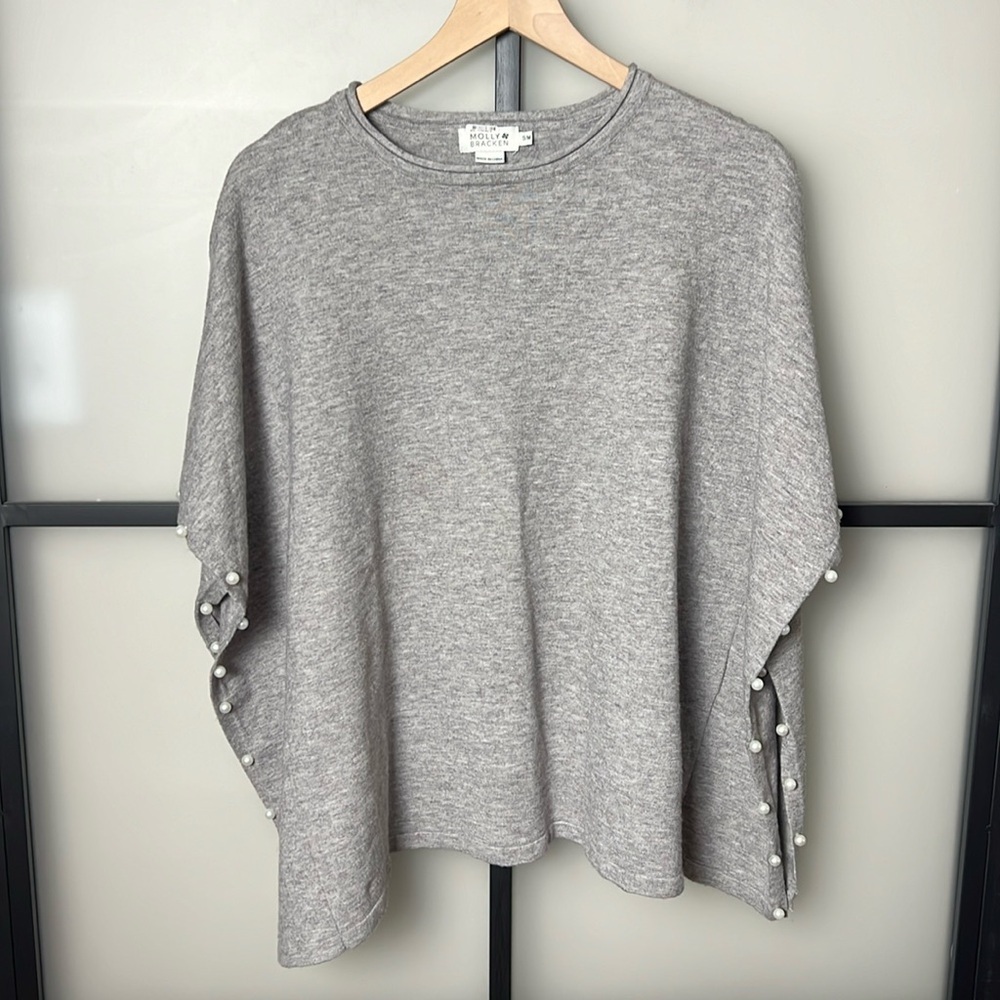 Molly Bracken Pearl Lined Poncho Style Sweater Size Small/Medium